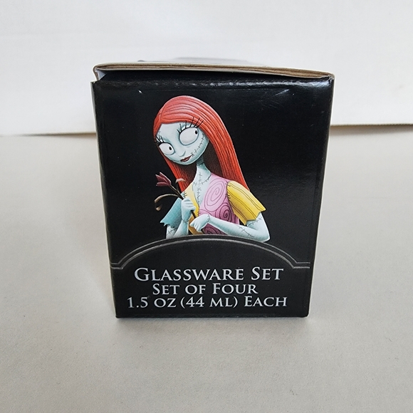 DISNEY THE NIGHTMARE BEFORE CHRISTMAS 1.5oz Glassware Set 4 Shot Glasses - Picture 5 of 7